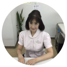 トレーナーの顔写真